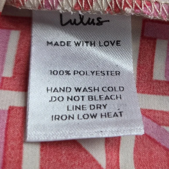 Lulu's Red Geometric Wrap Crop Top Size L - Picture 12 of 13